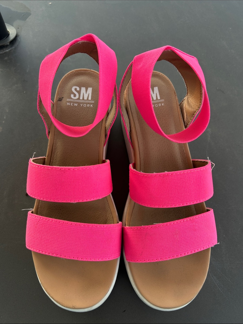 SM New York Vibrant Pink Triple-Strap Women's Sandals